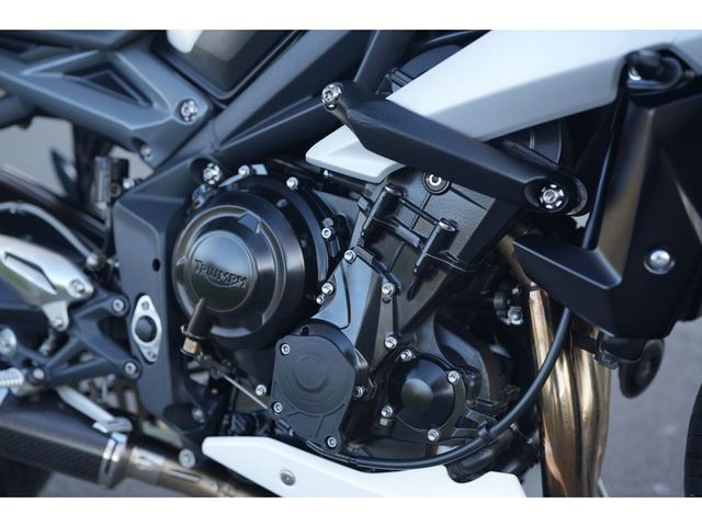 triumph - street-triple-765