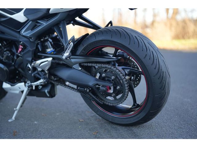 triumph - street-triple-765