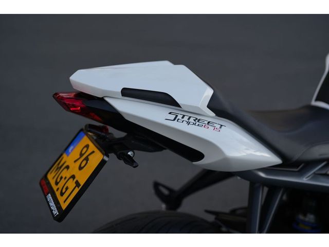 triumph - street-triple-765