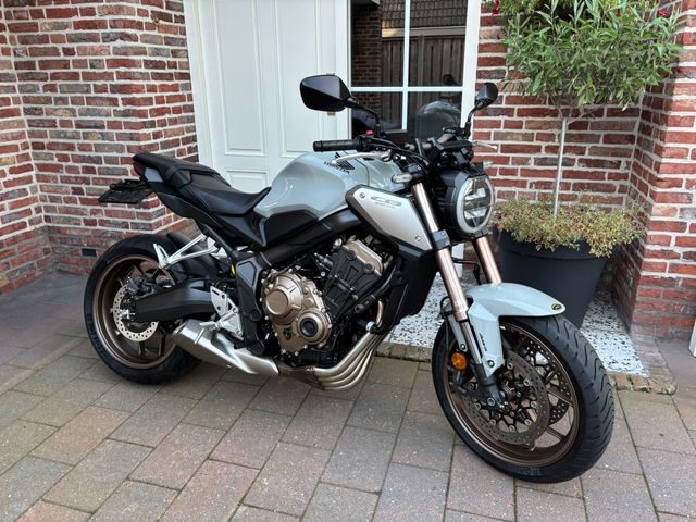honda - cb-650-r-neo-sports-cafe