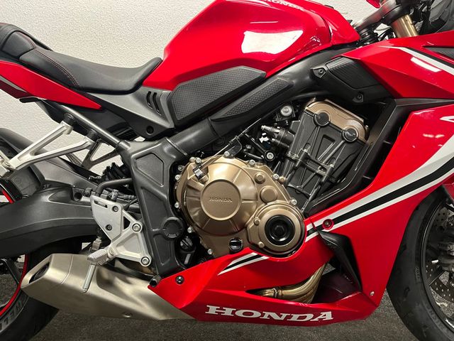 honda - cbr-650-r