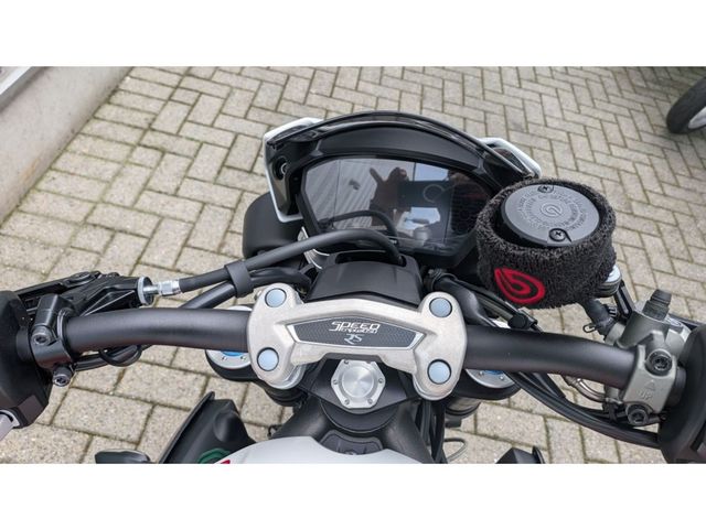 triumph - speed-triple-rs