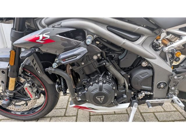 triumph - speed-triple-rs