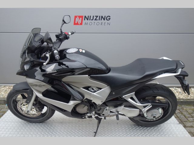 honda - vfr-800-x-crossrunner-abs
