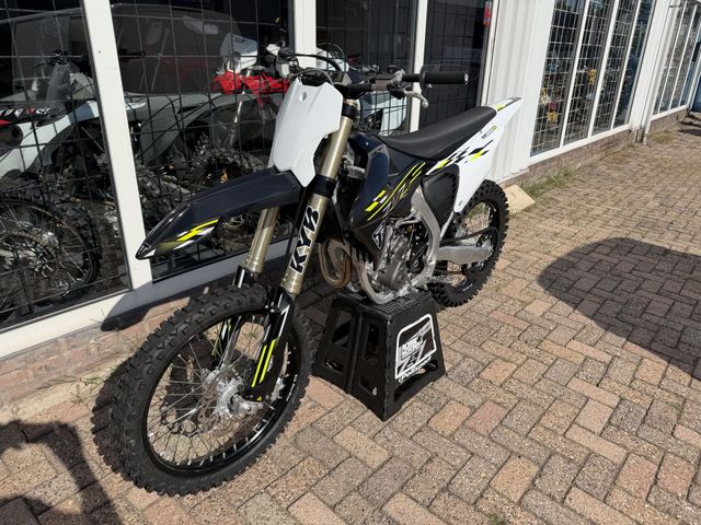 triumph - tf-250-x