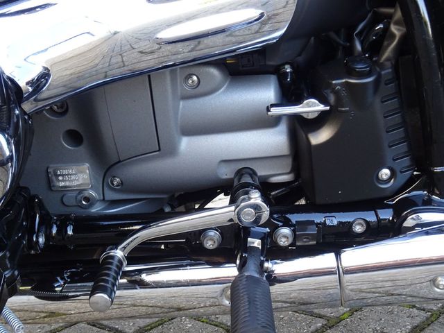 bmw - r-18-classic