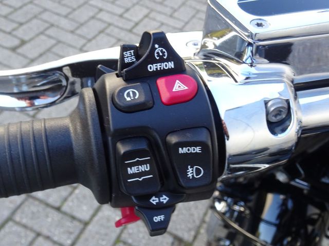 bmw - r-18-classic