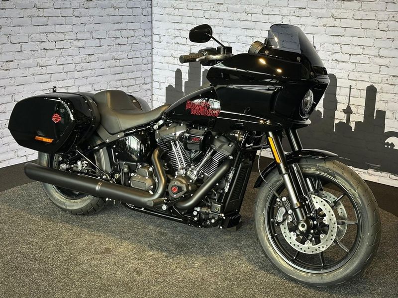 Harley-Davidson Softail Fxlrst LOW Rider ST Black Trim - Vivid Black 2026 nieuw