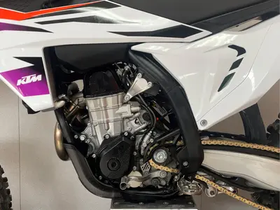KTM 450 SX F – foto 4