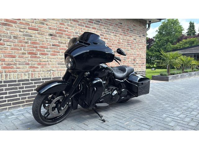 harley-davidson - street-glide-cvo-flhxse