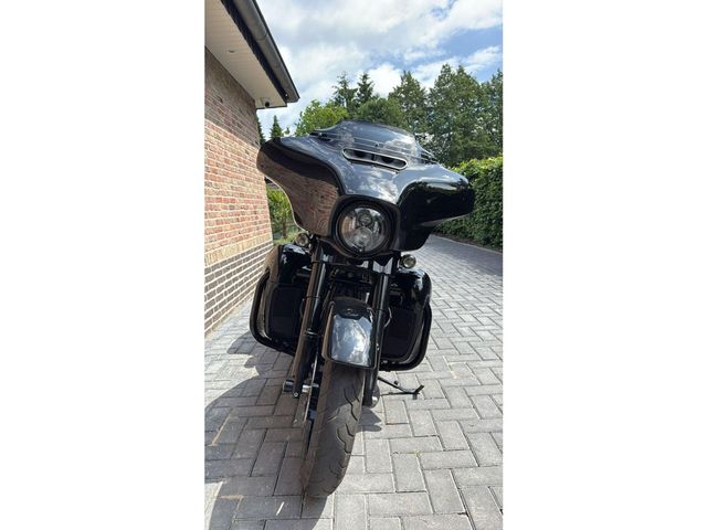 harley-davidson - street-glide-cvo-flhxse