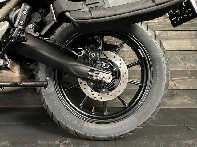 triumph - scrambler-400-x