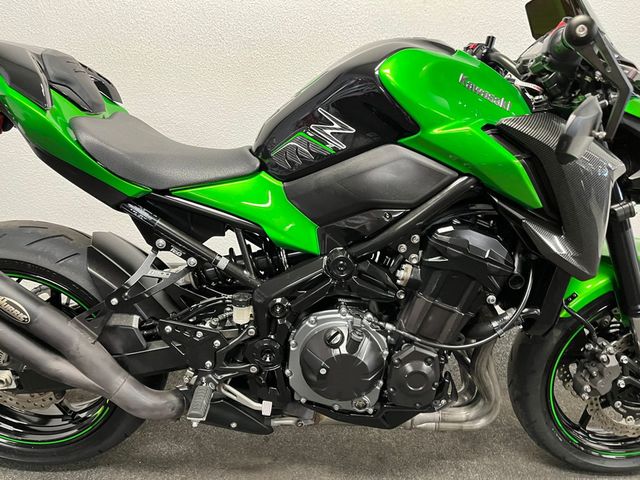 kawasaki - z900