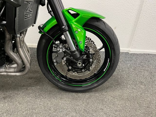 kawasaki - z900