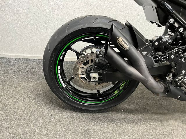 kawasaki - z900