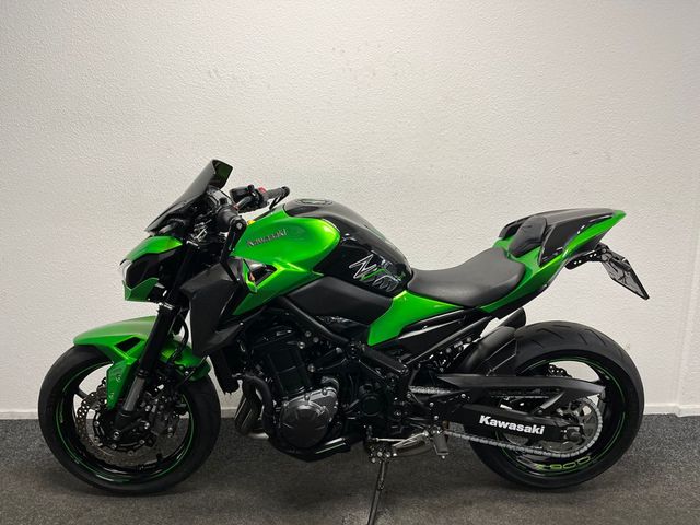 kawasaki - z900
