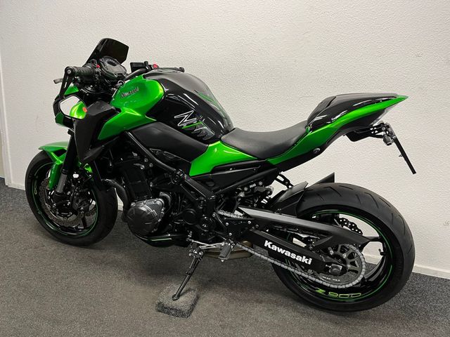kawasaki - z900