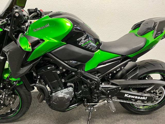 kawasaki - z900