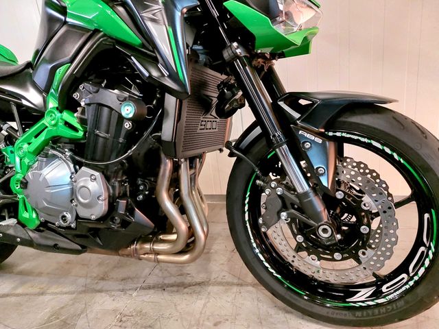 kawasaki - z900