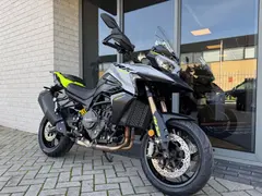 Benelli Stradale 902 2026 nieuw – foto 2 van 6
