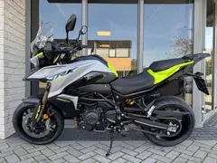 Benelli Stradale 902 2026 nieuw – foto 4 van 6