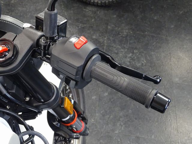 husqvarna - vitpilen-401