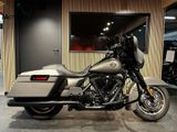 HARLEY-DAVIDSON STREET GLIDE FLHX