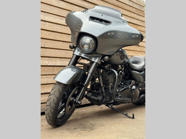 harley-davidson - street-glide-special-flhxs