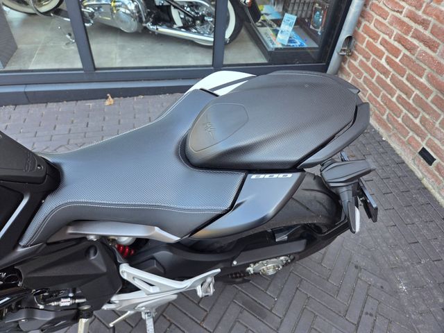 mv-agusta - brutale-800