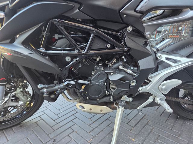 mv-agusta - brutale-800