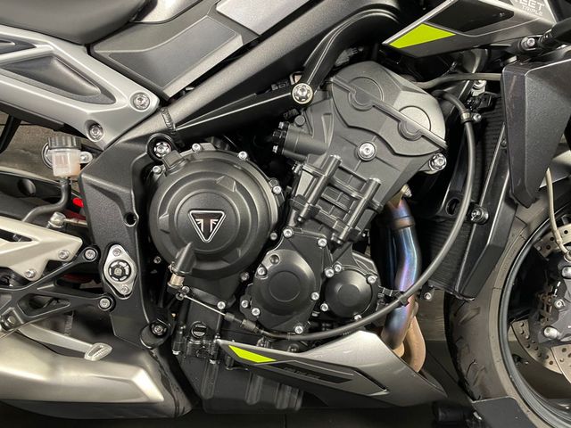 triumph - street-triple-r