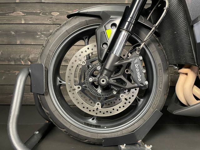 triumph - street-triple-r