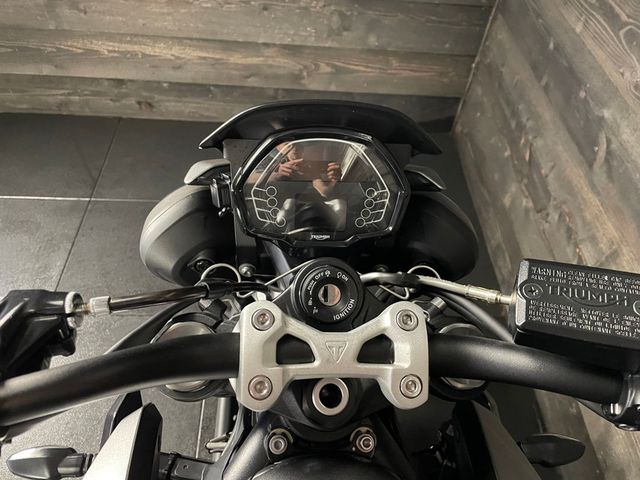 triumph - street-triple-r