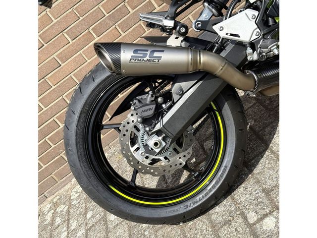 kawasaki - z900