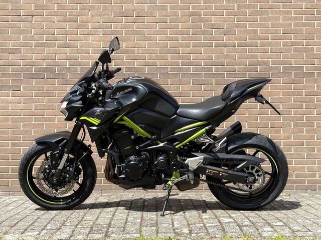 kawasaki - z900