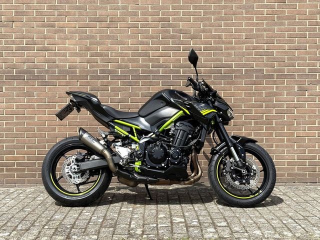 kawasaki - z900