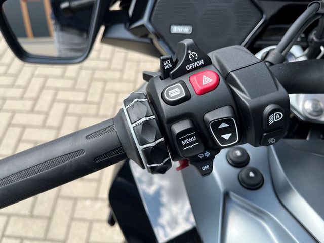 bmw - r-1300-rt