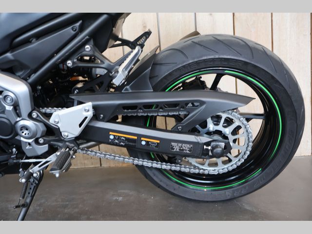 kawasaki - z900-performance