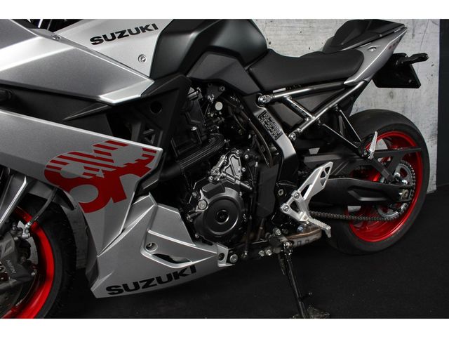 suzuki - gsx-8r
