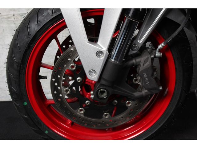 suzuki - gsx-8r