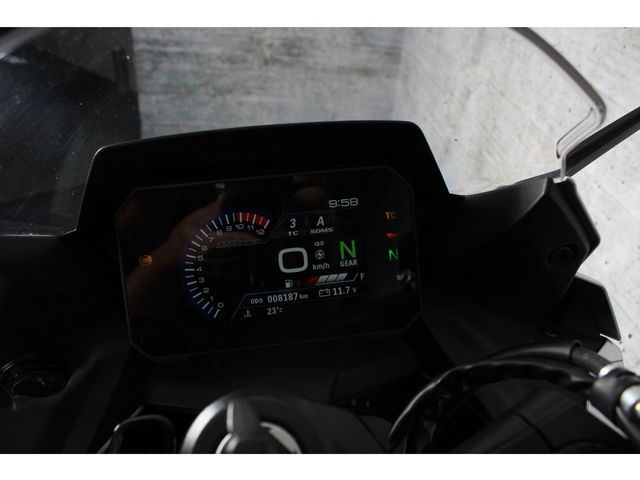 suzuki - gsx-8r