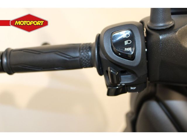 yamaha - x-max-300-abs