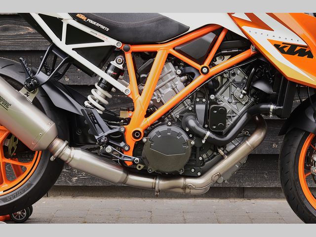 ktm - 1290-super-duke-r-se