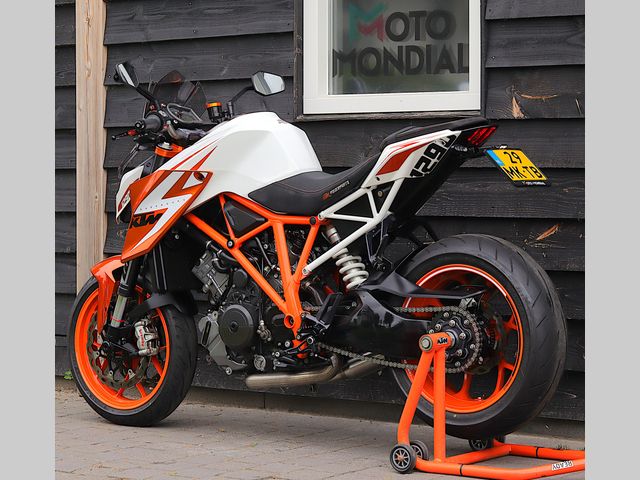 ktm - 1290-super-duke-r-se