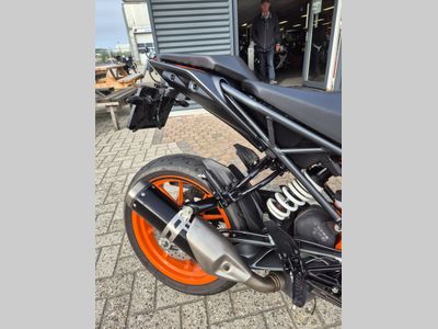 KTM 125 DUKE – foto 4