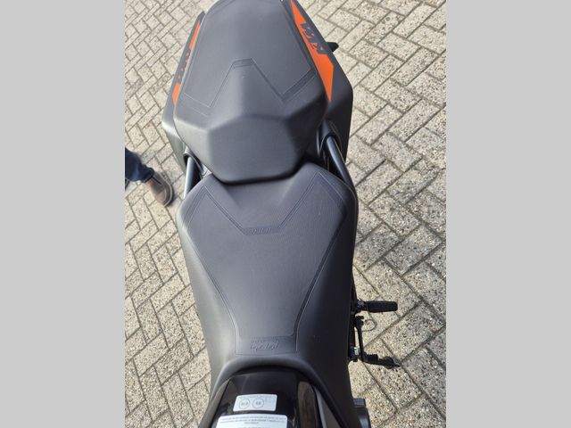 ktm - 125-duke