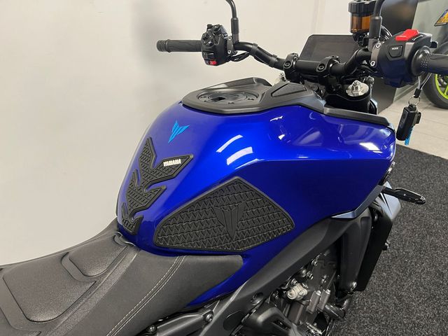yamaha - mt-09-y-amt