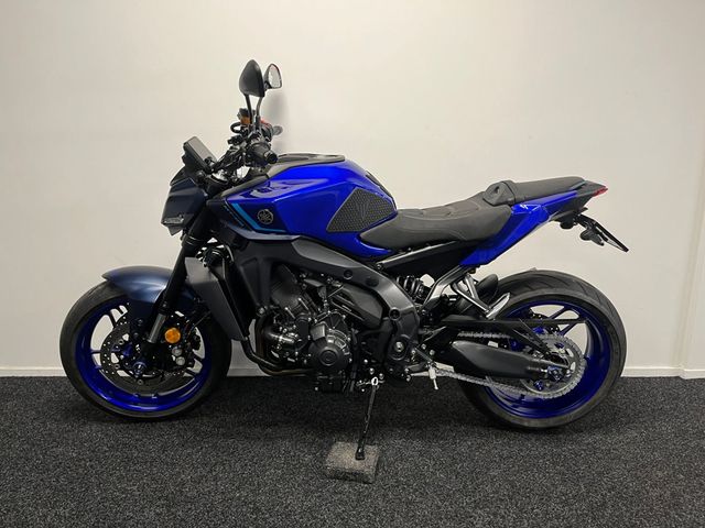yamaha - mt-09-y-amt