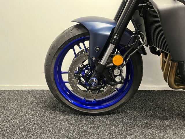 yamaha - mt-09-y-amt