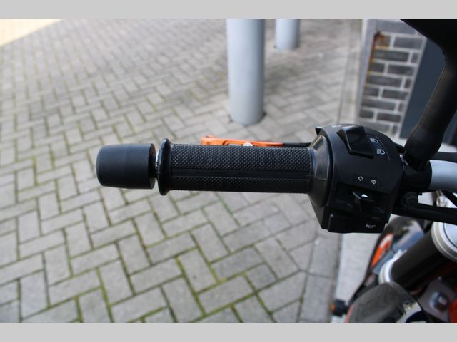 ktm - 390-duke